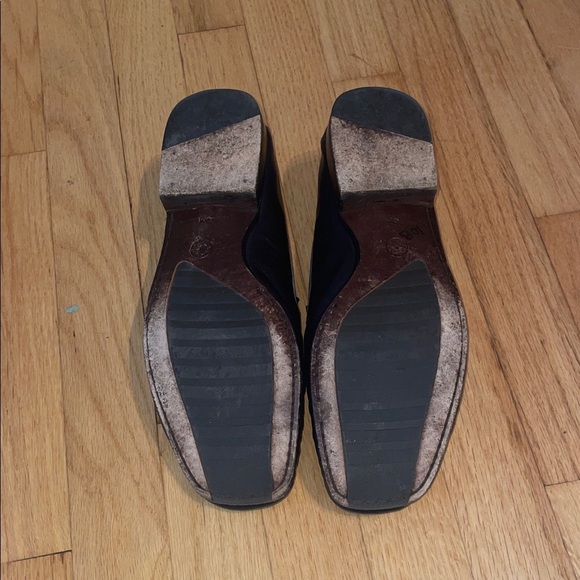 Johnston & Murphy Tan Perforated Loafers - Picture 8 of 9